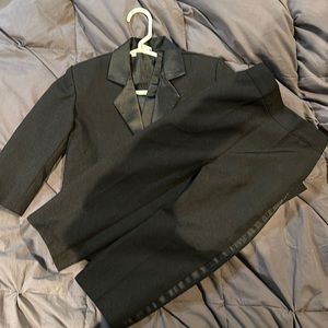 Black 4T suit and white button up